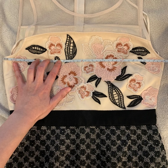 Anthro Loredana Dress by Moulinette Soeurs Size 4 Floral Embroidered Pencil - Picture 11 of 13